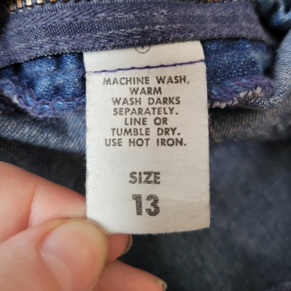 Vintage 1970s High Waisted Denim Shorts with Diamond Lattice Design - Picture 9 of 9